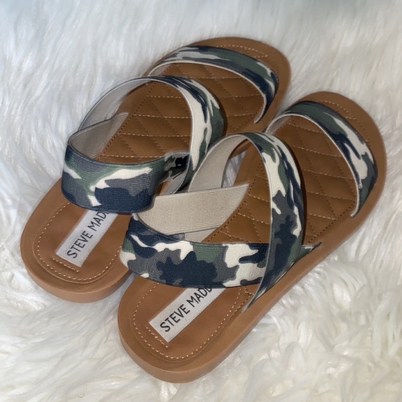 Steve Madden Camouflage Sandals - Picture 2 of 3